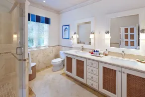 Beautiful Beachfront Luxury Villa with Pool - Westhaven - Image 4