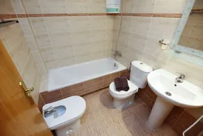 GOLDEN 5 Apartment - Image 3