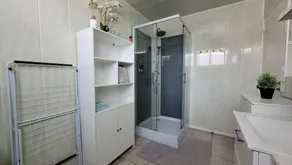 T2 29m² (ground floor), close to shops and 10 Km from the sea - Image 3