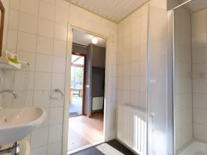 Chalet in the woods with veranda and sauna - Image 3