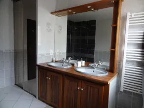 Villa på 130m² nær Mimizan, stille, på stort indhegnet land. WiFi. - Image 4