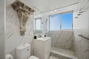 Oceanfront Serenity At Main Beach - Image 3