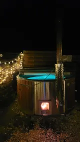 Romantic wooden igloo with optional outdoor whirlpool - Image 5
