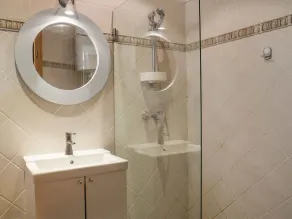 Nice apartment for 6 guests with A/C, TV and terrace - Image 3