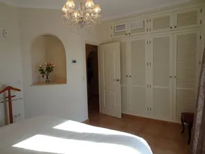 Luxusvilla auf privatem Grundstück mit herrlichem Meerblick - Image 4
