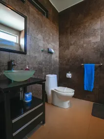 Bright Modern House In Family Friendly Community - Image 4