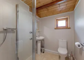 Spacious and comfortable lodge with contemporary styling. - Image 3