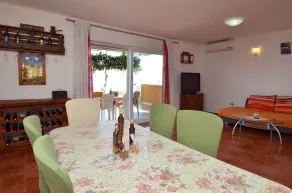 House LaNa - Image 5