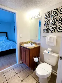 Luxury Large Ocean Front condo with pool North MB - Image 5
