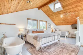 Beobachte, wie die Wellen brechen – von diesem hundefreundlichen Haus mit Meerblick aus! - Image 5