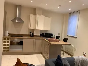Executive Apartment a very short walk to the Sunderland metro and train station. - Image 3