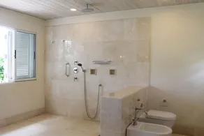 Landmark Luxury house - Image 4