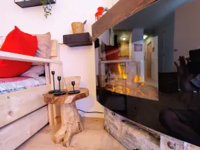 Ski-in-ski-out for 10-12 people 2 apartments - Image 3