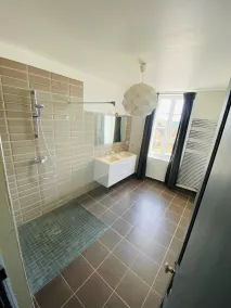 Magnificent 18th and 19th century property - Image 3