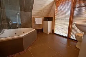 Spa Suite Bruny island - Image 3