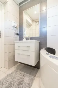 Apartament Queen 1 z Jacuzzi i widokiem na Tatry - Image 3