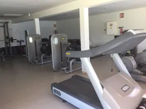 Härlig villa, vacker utsikt, sydvästläge trädgård och uppvärmd pool - Image 2
