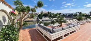 Elegante Marina Empuriabrava, Swimmingpool und private Anlegestelle am Kanal - Image 5