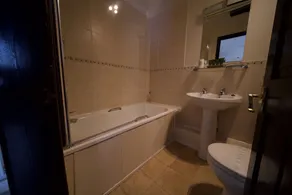 The Lodge - sleeping 2 guests. A bright spacious open plan studio cottage. - Image 2