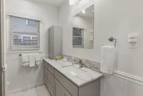 Beautiful home in prestigious East Sacramento - Image 3