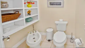 Seascape – South-Facing Pool Spa 4 Bedrooms - Image 5