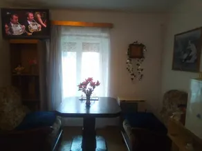 Hungarian old village guest house - Image 5