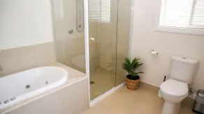 SHINE BRIGHT - Spacious family friendly group living in Bright - Image 2
