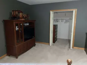 Luxury 3-Bedroom Home Next to Snowmobile Trails - Image 3