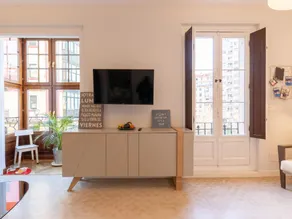 Cozy modern design in the old town - Image 2