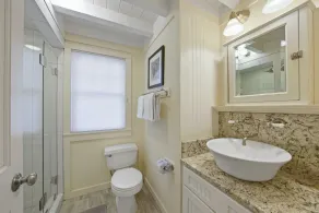 Prime Location Seaside, FL. Privacy, 4 min walk to beach + 2 Adult Bikes! - Image 2