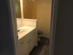 Privat lägenhet med egen ingång och hemmabio - Image 2