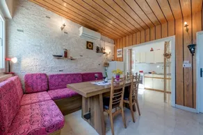 Beachfront Apartment Pisak (196-1) - Image 5