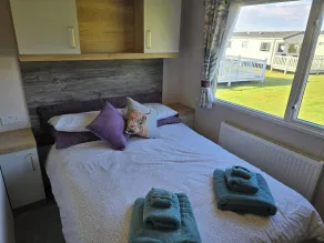 3 Bed-Sleeps 8-Free Parking-5 Min to Beach - Image 4