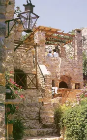 Traditional houses - Image 2