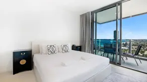 Signature Broadbeach Ocean Views Apartment - CoastHM - Image 4