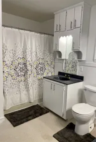 Spacious Thomaston Retreat~Sleeps 10~Families • Work Crews • Weddings - Image 2