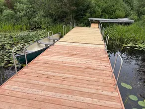 Stylish Chalet & Spa Steps from Lake Memphrémagog - Image 2