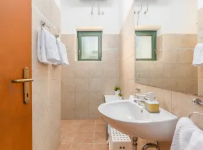 Casa totalmente attrezzata con giardino, idromassaggio e piscina privata - Image 2