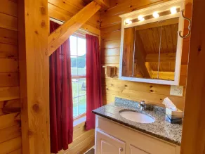 Salmon River Waterfront Lodge w/ Soothing Hot Tub - Image 4