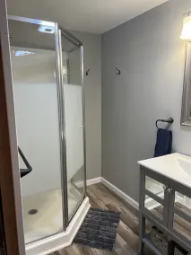 Peaceful 5 Bedroom Lake House - Image 3