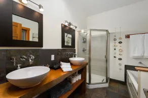 Enchanting Lindal Waterfront Cabin - Image 2
