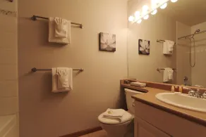 Sunpath Retreat- Convenience Meets Comfort & Style - Image 3
