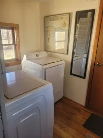 SPORTSMAN/COUPLES RETREAT. Close to Lakes, Rivers, & Beautiful Ludington - Image 2