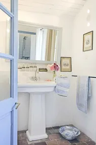 Mas Provencal, quiet and very spacious with private pool and large garden., - Image 2