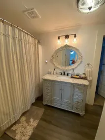 Cozy 1930's cottage WALKING distance to Old Town Tomball - Image 3