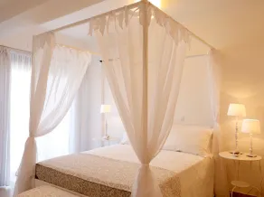 Villa Eos de luxe avec piscine privée à débordement chauffée - Image 3