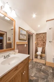 Frush Farm Bed & Breakfast - Image 2