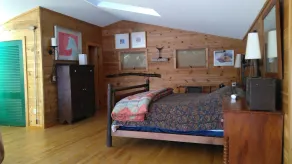 Hayward Lakefront - Gorgeous Cabin, Four Seasons of Fun for up to 21 guests - Image 5