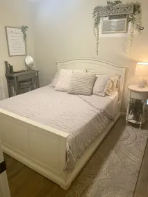Newly remodeled home just minutes from Galveston - Image 5