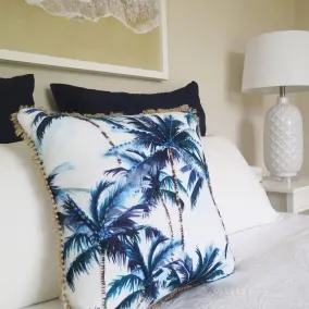 Beach House-Perfect Retreat- 5 min walk to Tallow Beach! - Image 4